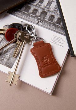 Шкіряний брелок Premium Світло-коричневий BN-BK15-k фото